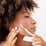 Eyebrow and Facial Razor - Image 3