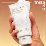 innisfree Volcanic BHA Pore Cleansing Foam (150 g) - Image 3