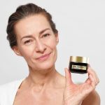 L'Oréal Paris Age Perfect Cell Renew Revitalising Care Day Cream (50 ml) - Image 6